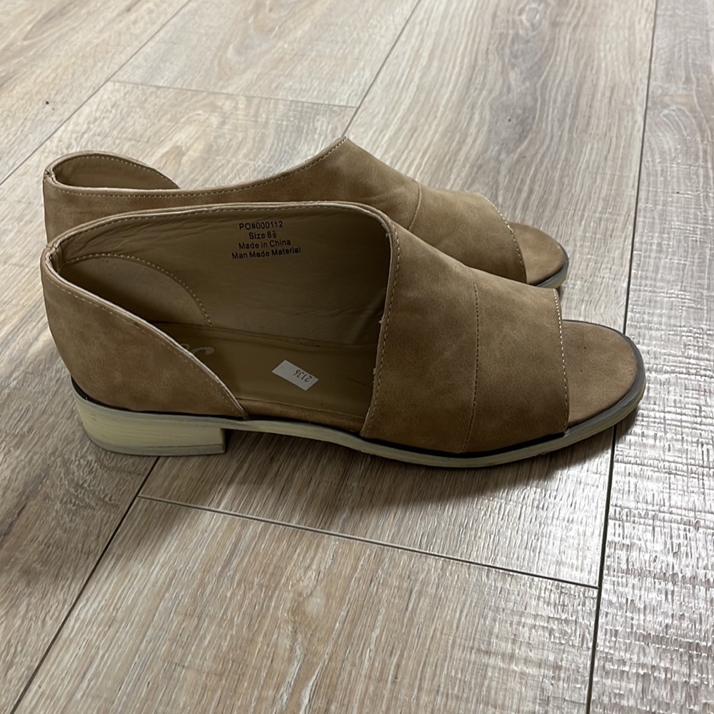 JG open toe flats